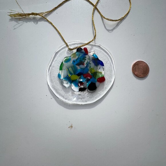 #5301 CIRCULAR FUSED  3” ROUND MULTI COLOR ORNEMENT - Picture 5 of 6